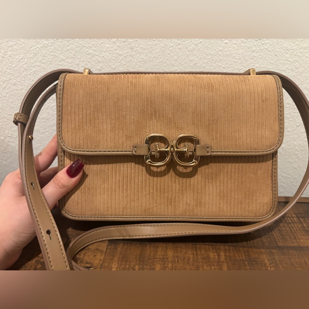 Sam Edelman Tan Crossbody Bag with Gold Tone Details - Picture 3 of 8